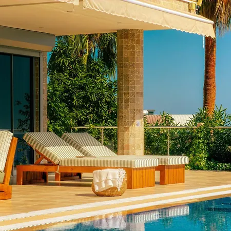 Qoople Toskana- Panoramic 360 Sea & Castle View Villa Alanya